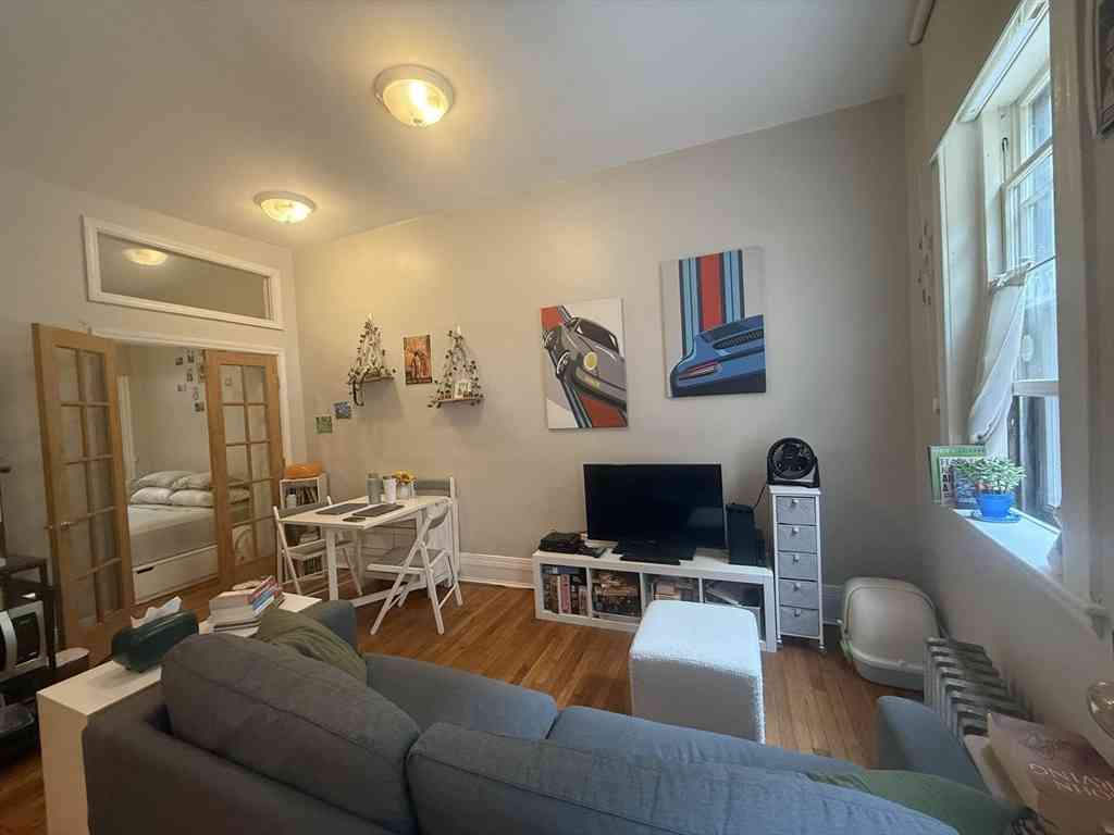 Condo For Rent - 68 Phillips St. #1<br/> Boston, MA 02114