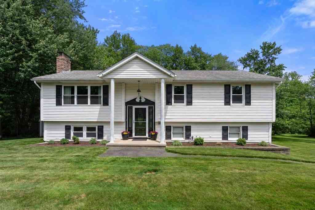 Homes For Sale - 42 Allison Lane<br/> Hampden County, West Springfield, MA 01089