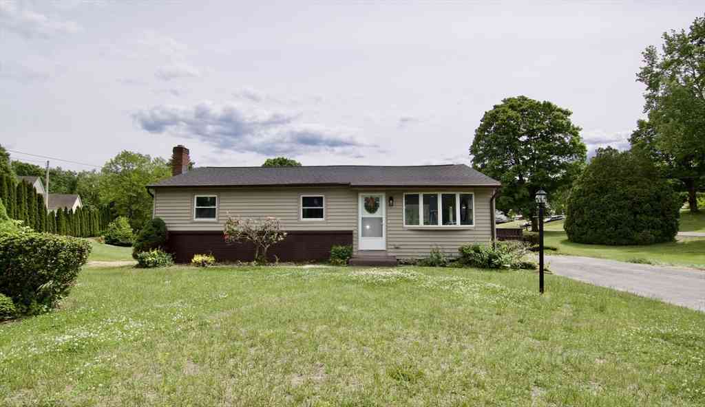 Homes For Sale - 464 Poole St<br/> Hampden County, Ludlow, MA 01056