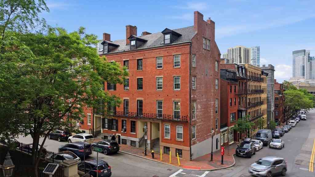 Apartment For Rent - 4 Derne St #2<br/> Boston, MA 02114