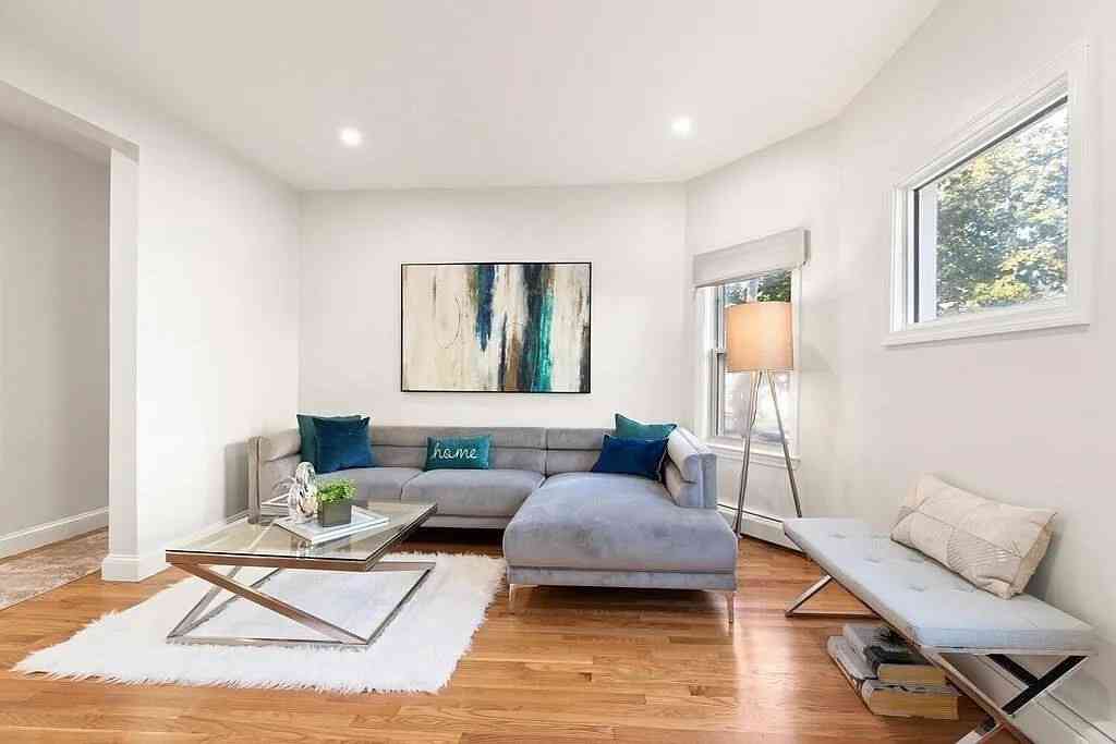 Condo For Rent - 101 Brent St #3<br/> Boston, MA 02124