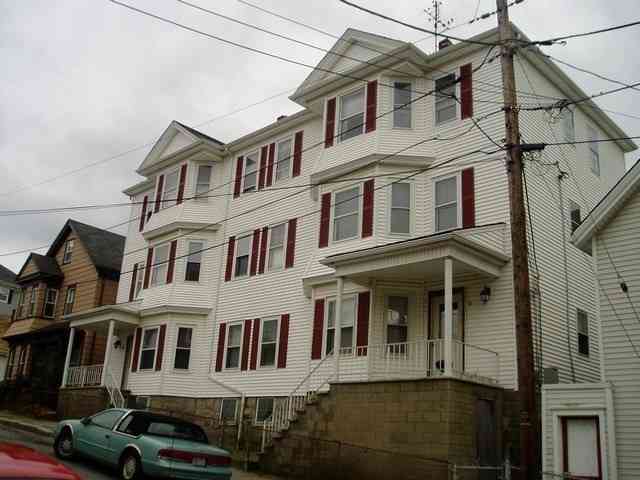 Apartment For Rent - 9 Lexington St #1W<br/> Fall River, MA 02723