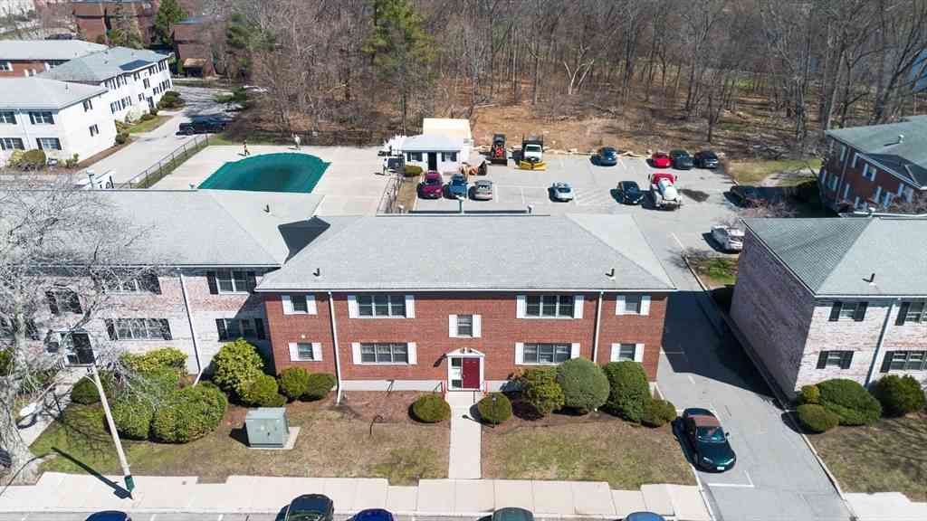 Condo For Rent - 137 Lake Shore Rd #4<br/> Boston, MA 02135