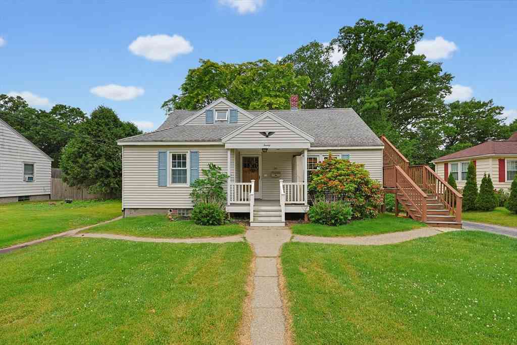 Multifamily For Rent - 20 Pinehurst Ave<br/> Auburn, MA 01501