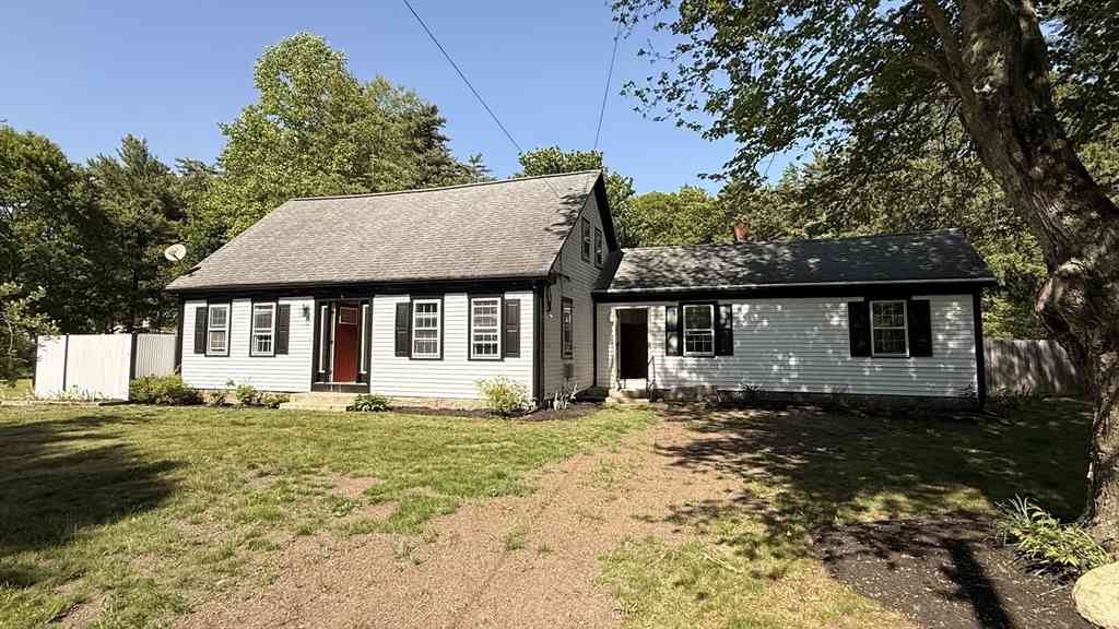 Homes For Sale - 36 Spruce<br/> Plymouth County, Middleboro, MA 02344
