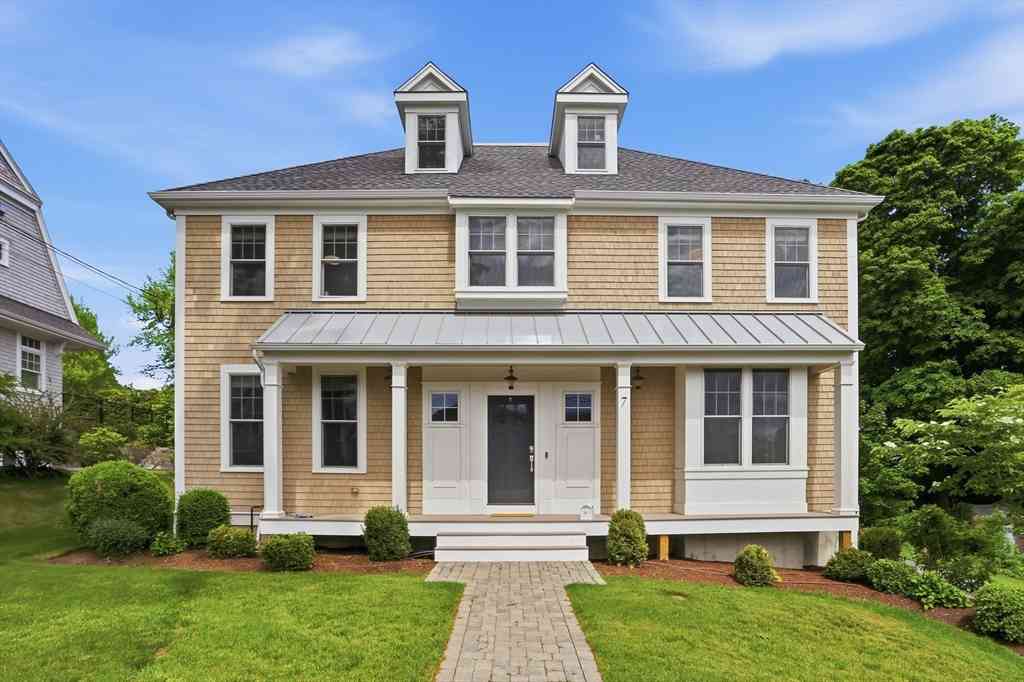 Homes For Sale - 7 Howe St<br/> Plymouth County, Hingham, MA 02043