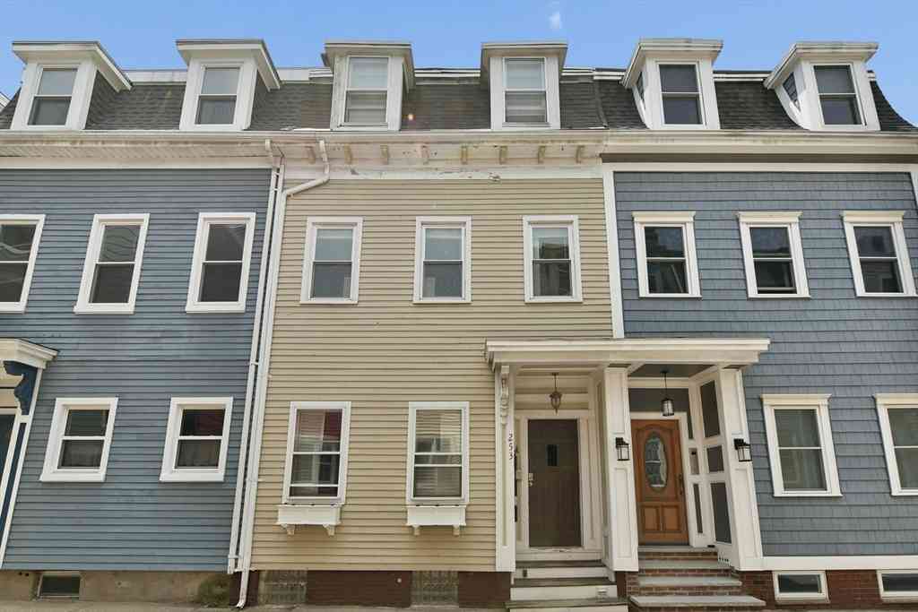 Condo For Sale - 253 Gold St #2<br/> Boston, MA 02127