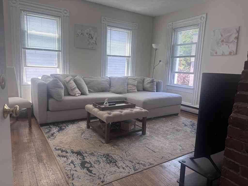Condo For Rent - 8 Sackville Street #3<br/> Boston, MA 02129