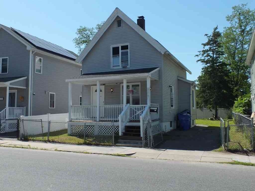Homes For Rent - 241 Tyler St<br/> Springfield, MA 01109