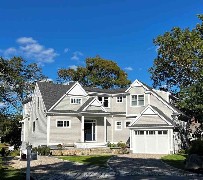 Homes For Sale - 18 Spoondrift Cir<br/> Mashpee, MA 02649