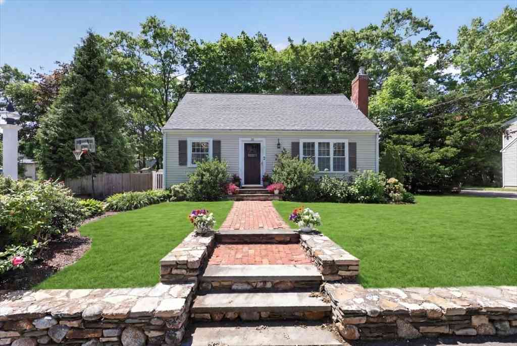 Homes For Sale - 52 Gerard Rd<br/> Plymouth County, Norwell, MA 02061