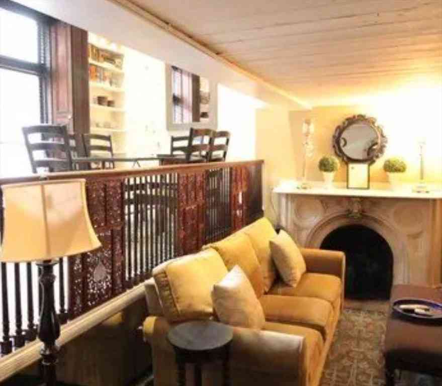 Condo For Rent - 113 Beacon #2<br/> Boston, MA 02116
