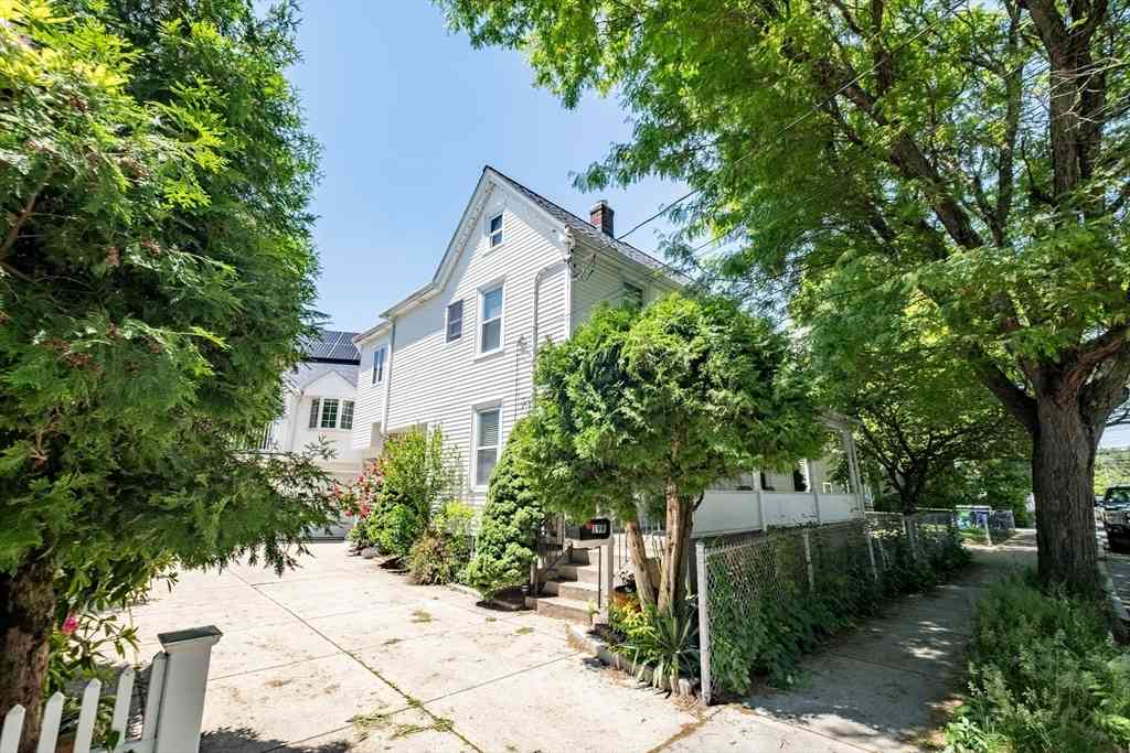 Homes For Rent - 19 Faxon St #F<br/> Newton, MA 02458
