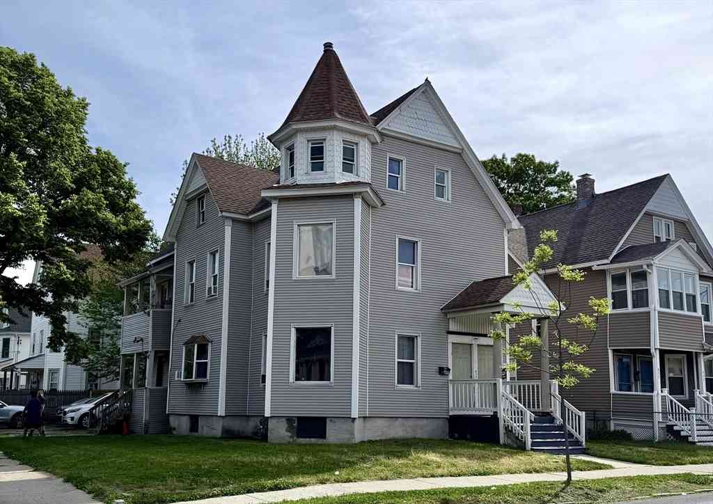 Homes For Rent - 459-461 Armory St<br/> Springfield, MA 01104