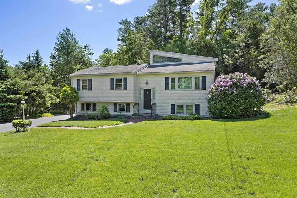 Homes For Sale - 46 Tower Hill Drive<br/> Plymouth County, Hanover, MA 02339