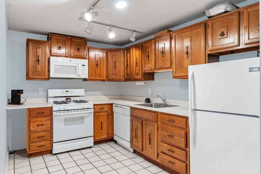 Apartment For Rent - 99 W 4th #1A<br/> Boston, MA 02127