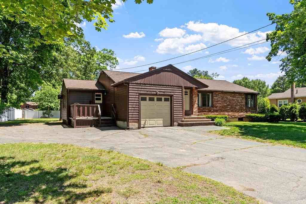 Homes For Sale - 5 Fairmeadow Rd<br/> Middlesex County, Wilmington, MA 01887