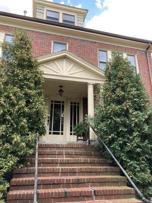 Homes For Rent - 6 Highland Ave #1<br/> Arlington, MA 02476