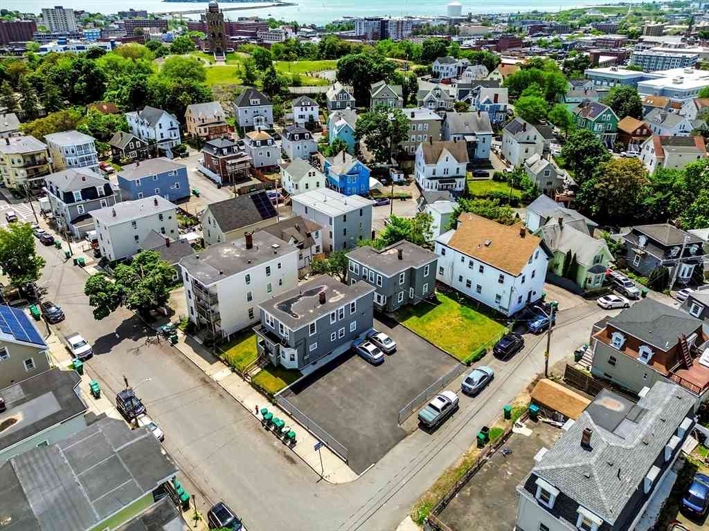 Multifamily For Rent - 17-19 Acorn St<br/> Lynn, MA 01902