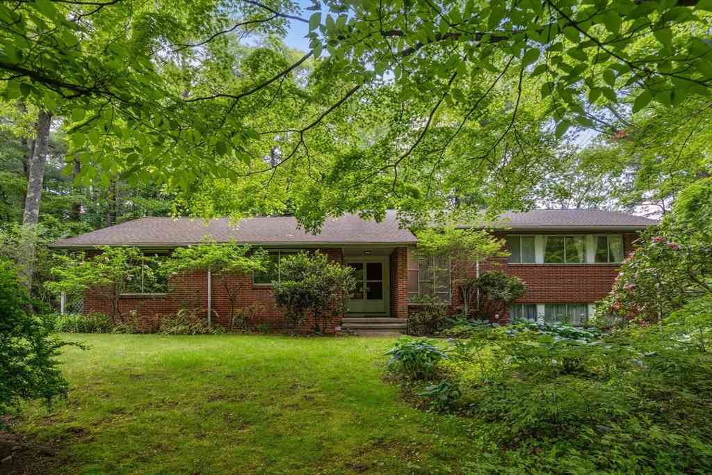 Homes For Sale - 26 Arrowhead Rd<br/> Middlesex County, Weston, MA 02493