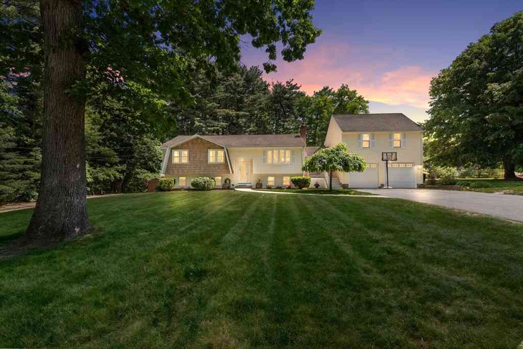 Homes For Sale - 12 Albion Road<br/> Middlesex County, Billerica, MA 01821