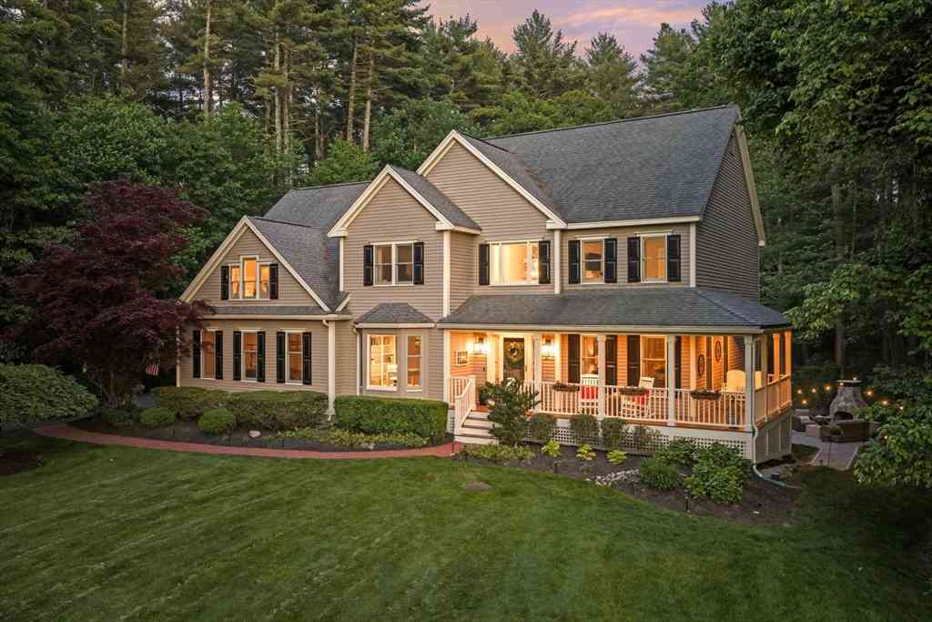 Homes For Sale - 14 Anne Teresa Way<br/> Middlesex County, Westford, MA 01886