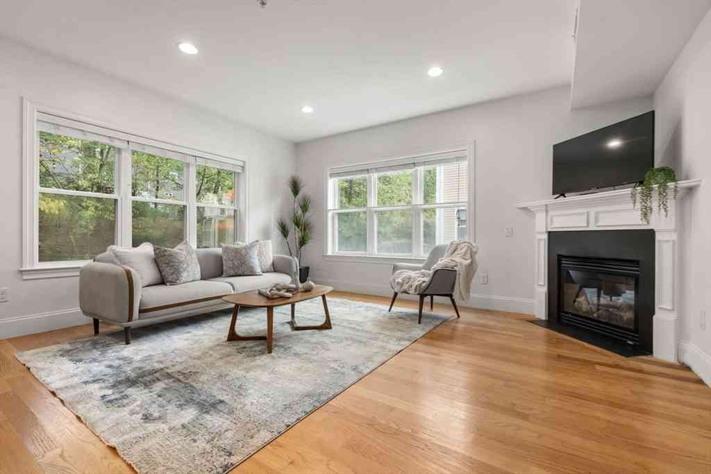 Condo For Rent - 865 Lagrange #5<br/> Boston, MA 02132