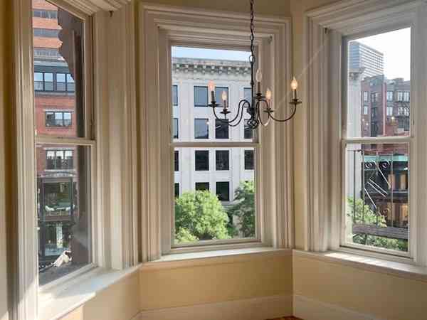 Apartment For Rent - 119 Newbury St #4<br/> Boston, MA 02116