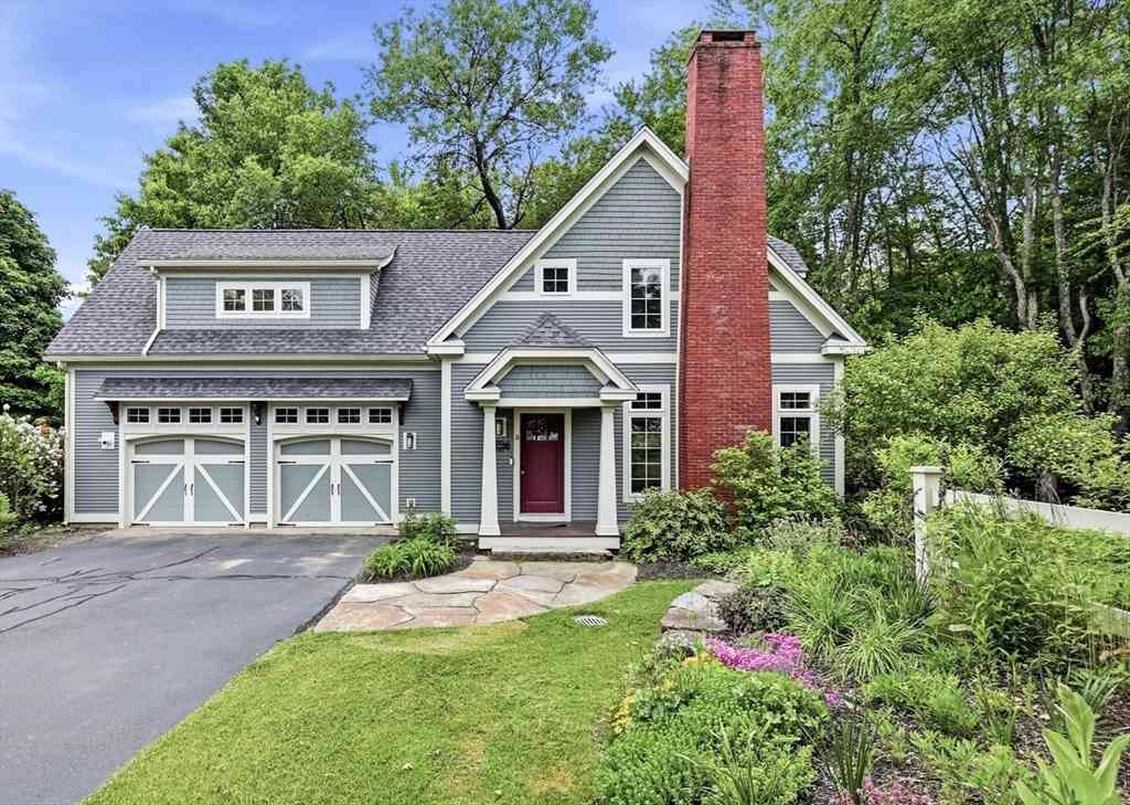 Homes For Sale - 36 Sovereign Way<br/> Hampshire County, Northampton, MA 01062