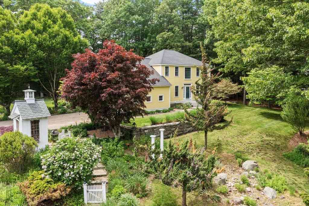 Homes For Sale - 209 Harwood Ave<br/> Middlesex County, Littleton, MA 01460
