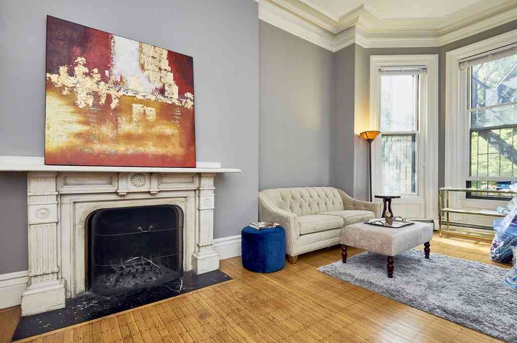 Condo For Rent - 146 Marlborough St #3<br/> Boston, MA 02116