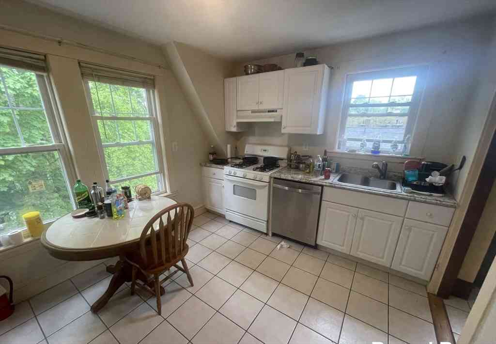 Apartment For Rent - 17 Cufflin St #2<br/> Boston, MA 02135
