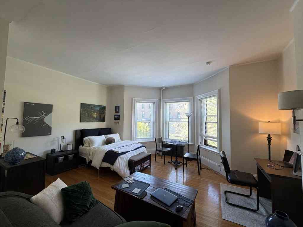 Apartment For Rent - 245 Beacon St #3F<br/> Boston, MA 02116