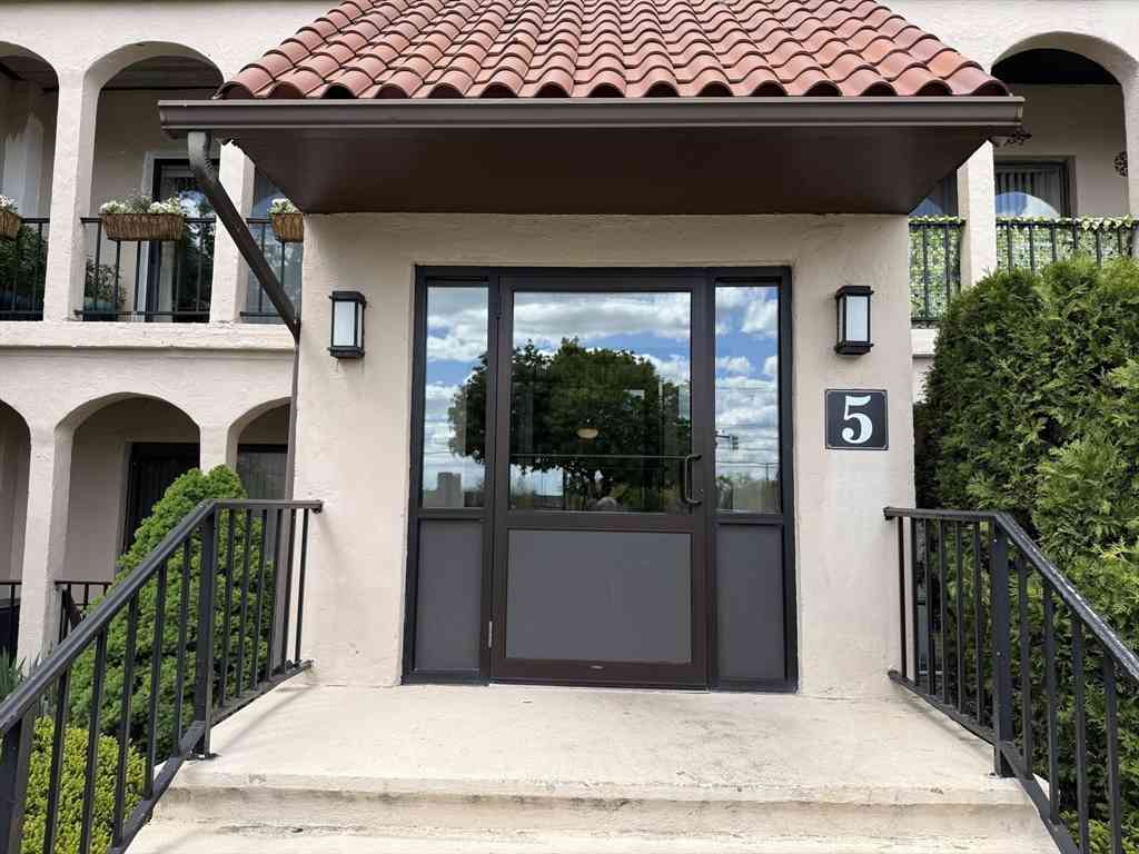 Condo For Rent - 685 Oak #5-10<br/> Brockton, MA 02301