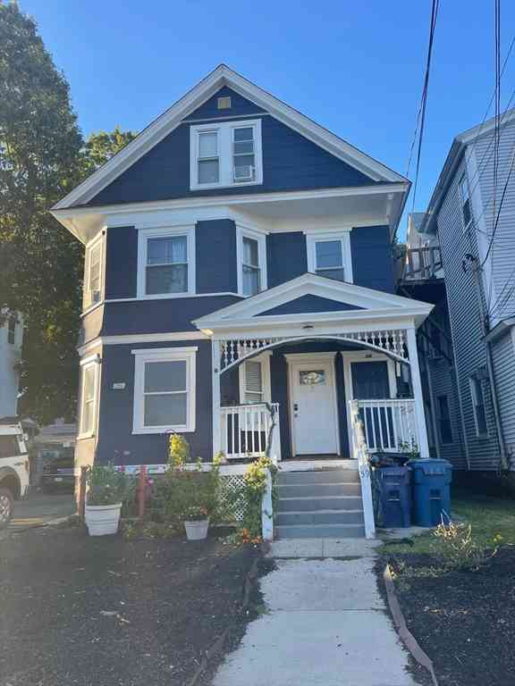 Apartment For Rent - 59 Salem St #2<br/> Lawrence, MA 01843