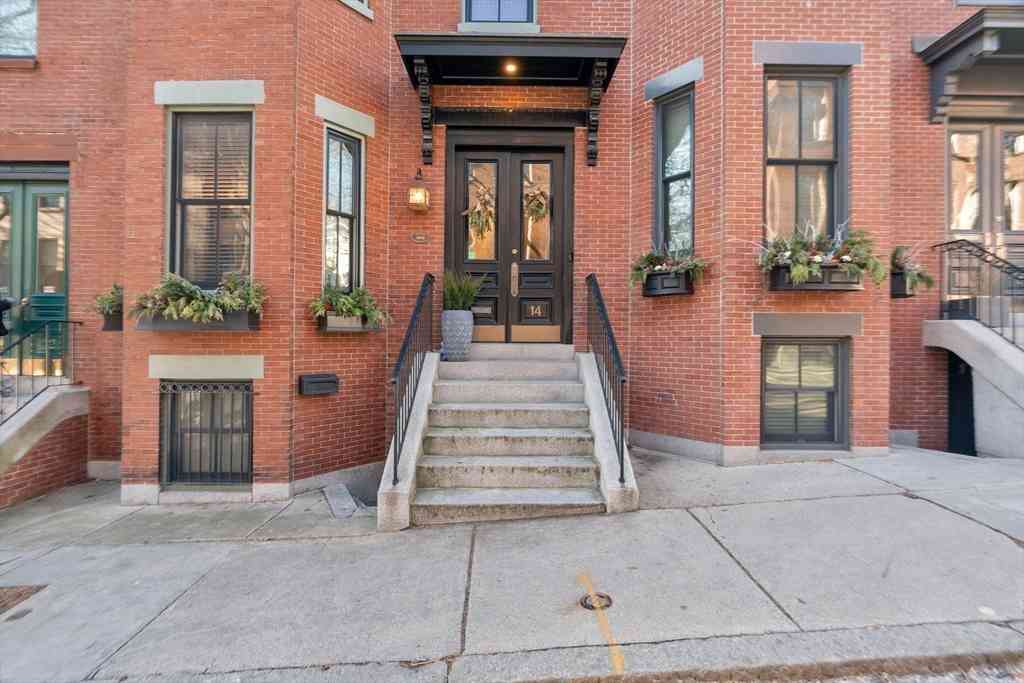 Condo For Rent - 14 Auburn St #A<br/> Boston, MA 02129