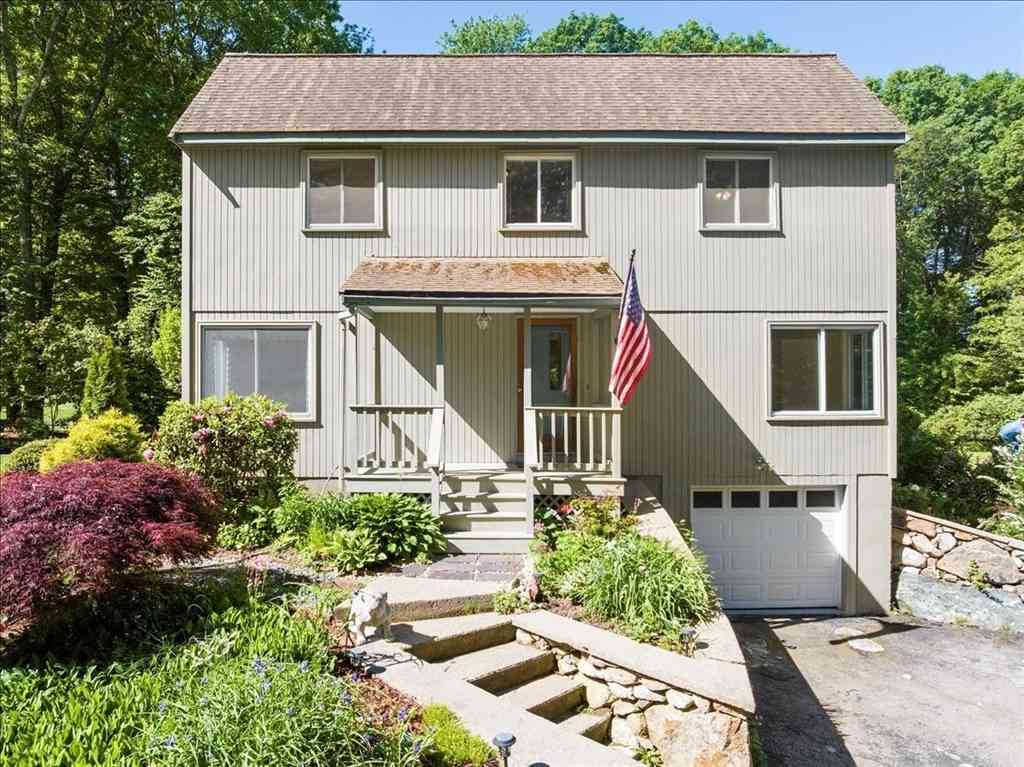 Homes For Sale - 7 Hundred Oaks Ln<br/> Middlesex County, Ashland, MA 01721