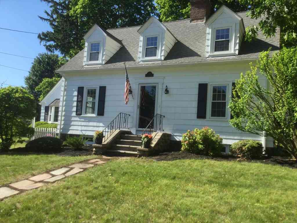 Homes For Sale - 114 Chestnut Street<br/> Andover, MA 01810