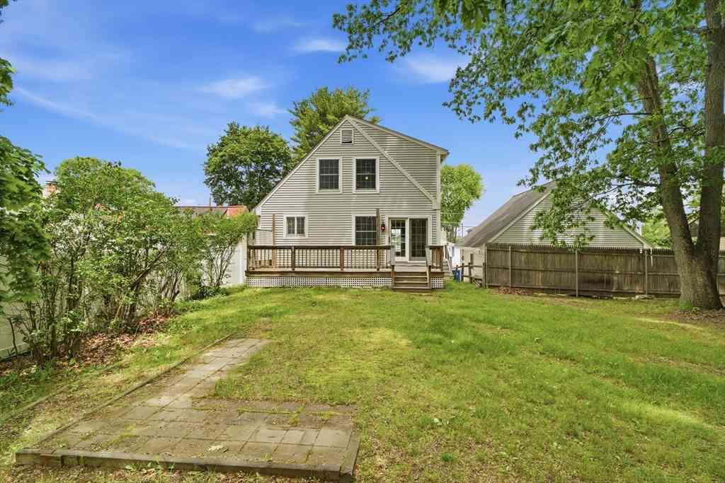 Homes For Sale - 24 Bowers Ave<br/> Middlesex County, Tyngsboro, MA 01879