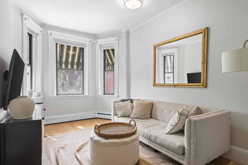 Condo For Rent - 577 Tremont St #2<br/> Boston, MA 02118