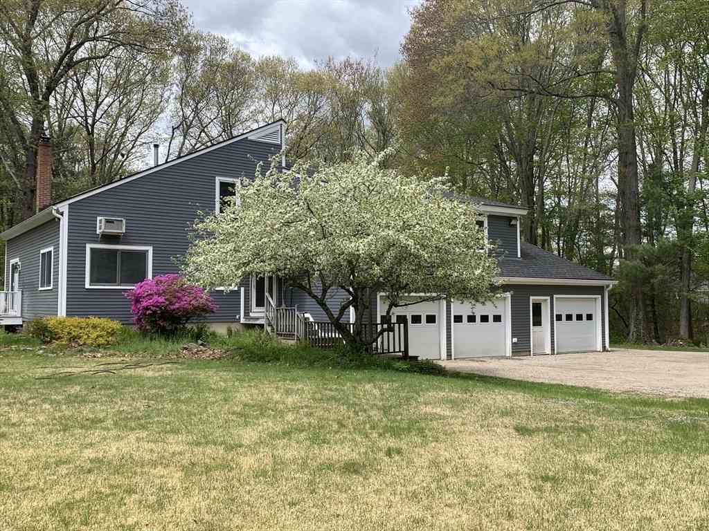 Homes For Sale - 38 Way To The River Rd<br/> West Newbury, MA 01985