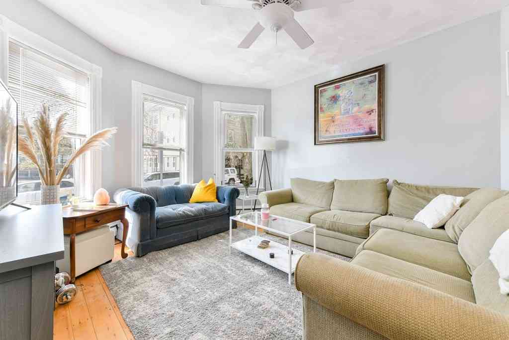 Condo For Rent - 748 E 3rd #1<br/> Boston, MA 02127