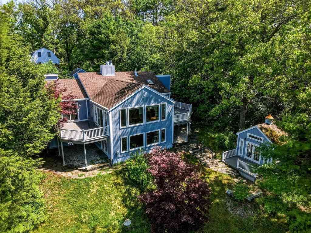 Homes For Sale - 10 Cortland Dr<br/> Amherst, MA 01002