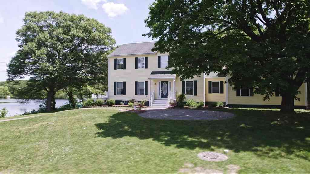 Homes For Sale - 53 Farm St<br/> Worcester County, Blackstone, MA 01504