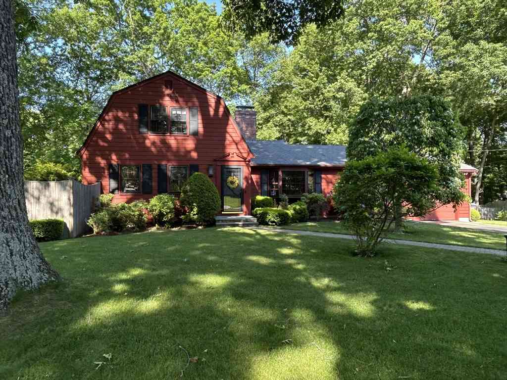 Homes For Sale - 31 Muriel Ln<br/> Milford, MA 01757