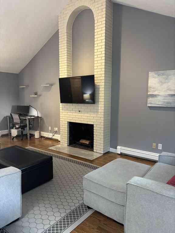 Condo For Rent - 22 Grove Pl #6<br/> Winchester, MA 01890