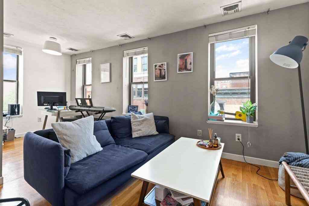Condo For Rent - 5 Grove Street #07<br/> Boston, MA 02114