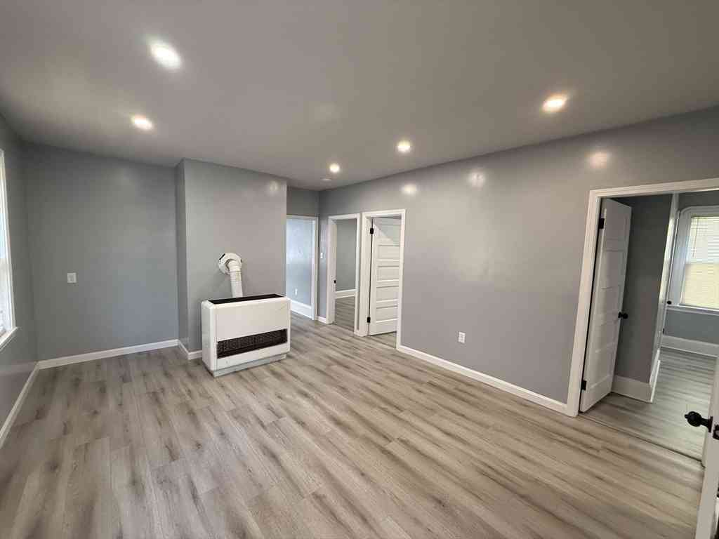 Apartment For Rent - 124 Potomska #1<br/> New Bedford, MA 02740