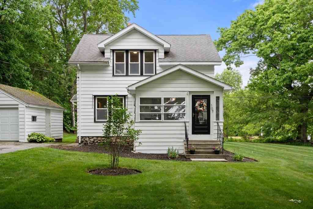 Homes For Sale - 107 Winter Hill Rd<br/> Holden, MA 01520
