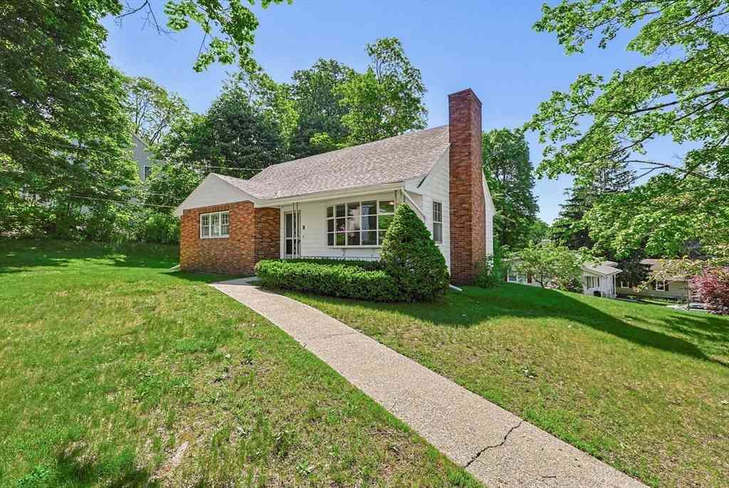 Homes For Sale - 24 Cherry St<br/> Spencer, MA 01562